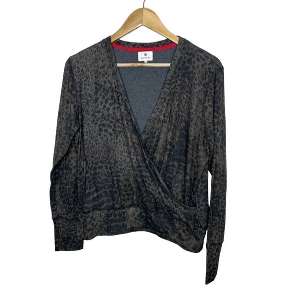 Sundry Charcoal Leopard Print Wrap Long Sleeve Sweater Medium (2) - Picture 5 of 7